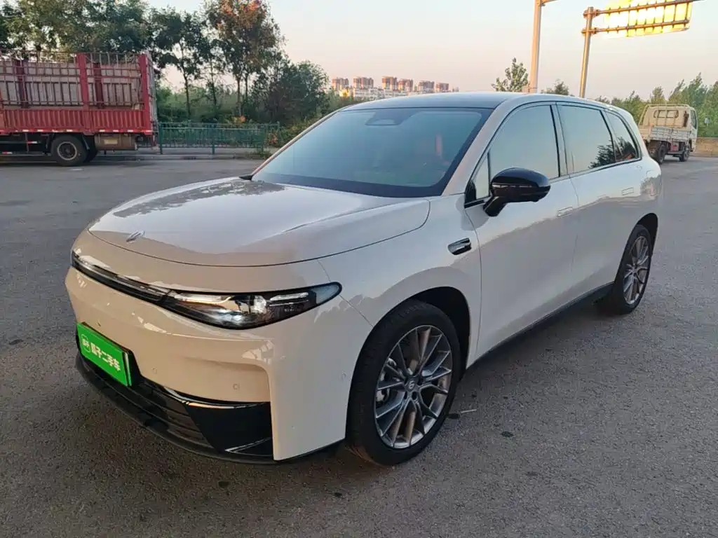 Leapmotor Leapmotor C10 — миниатюра 2