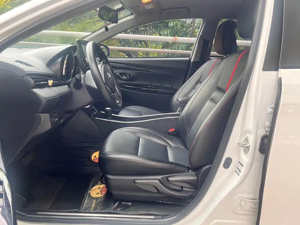 Toyota Yaris L — миниатюра 4