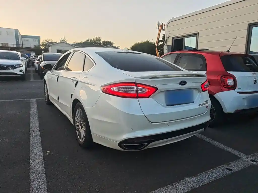 Ford Mondeo — миниатюра 5