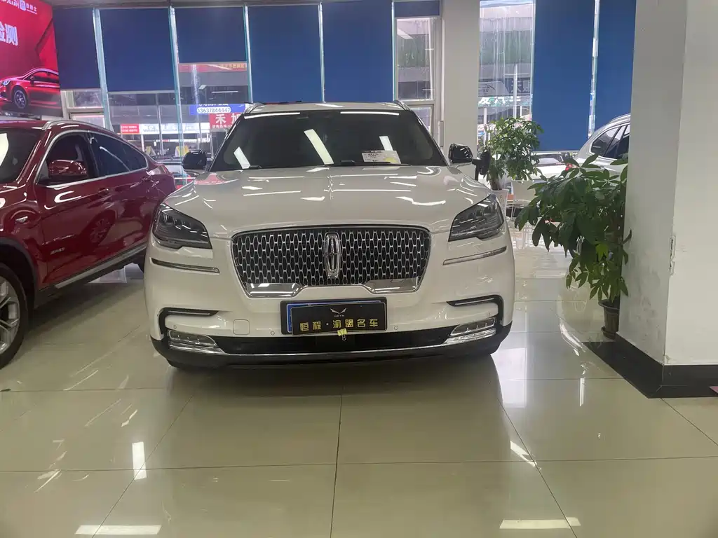 Lincoln Aviator — миниатюра 2