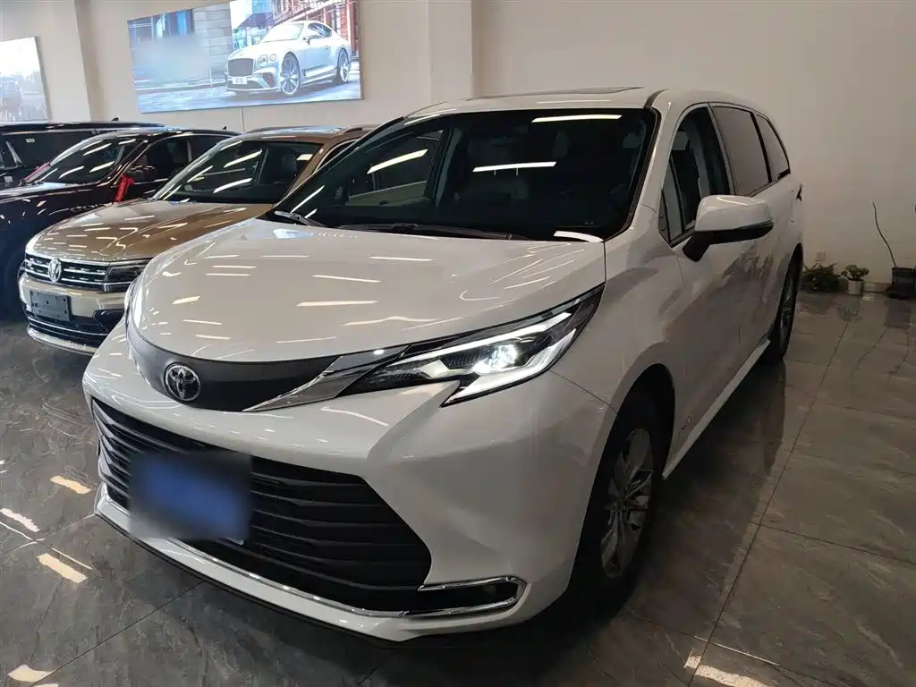 Toyota Sienna 2024