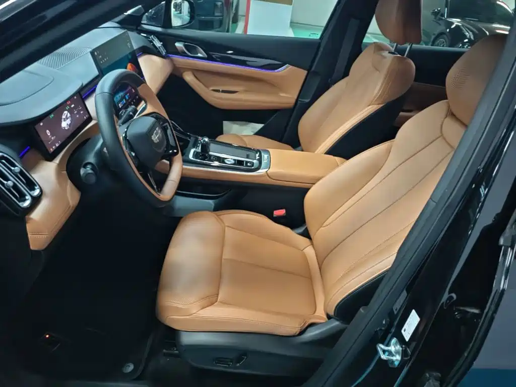 Geely Boyue L — миниатюра 15