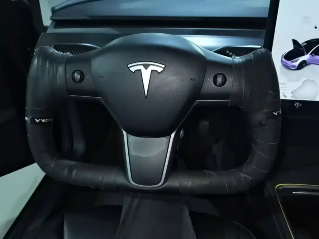 Tesla Model 3 — миниатюра 11