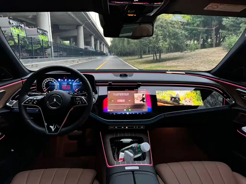 Mercedes-Benz E-Class — миниатюра 5