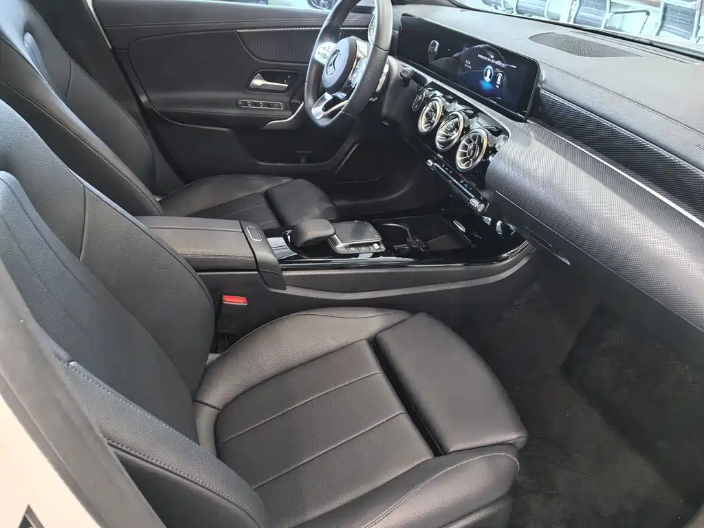 Mercedes-Benz A-Class — миниатюра 10