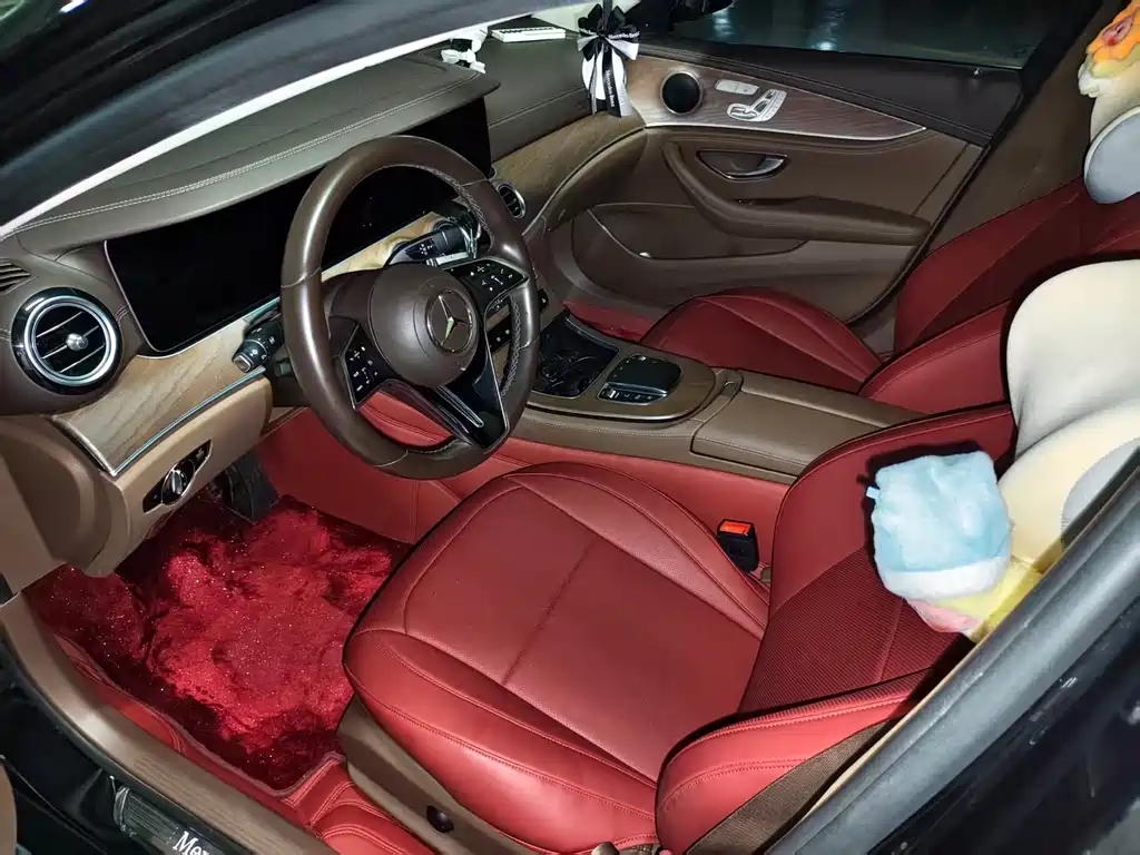 Mercedes-Benz E-Class — миниатюра 8