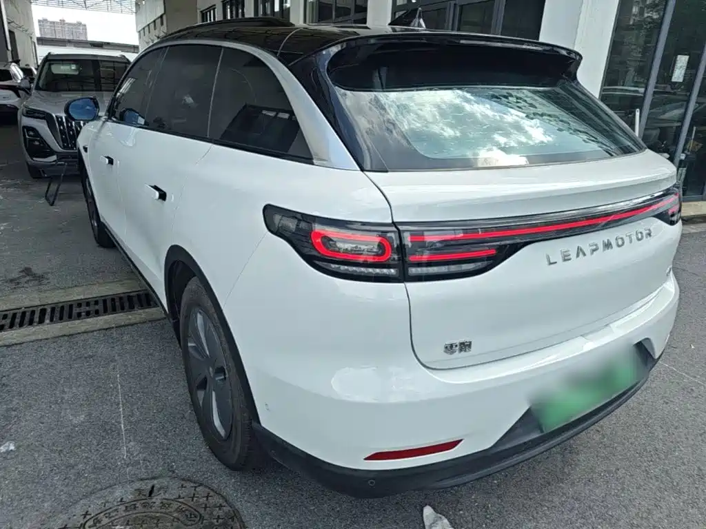 Leapmotor Leapmotor C11 — миниатюра 5