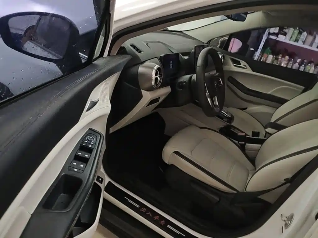 BYD Yuan Pro — миниатюра 16
