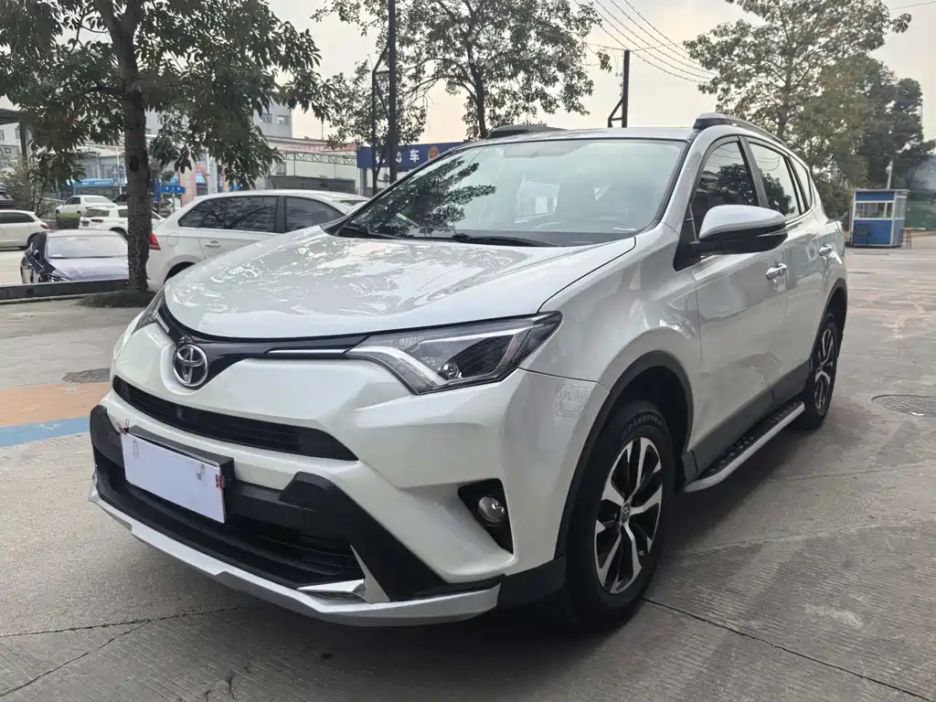 Toyota RAV4 2017