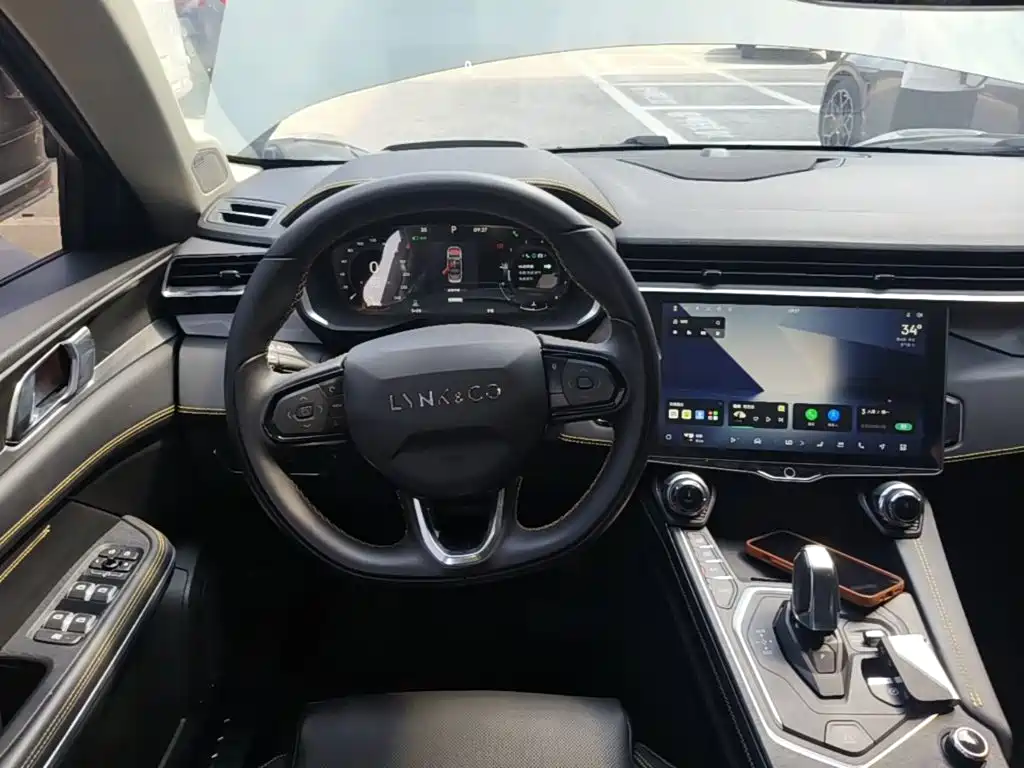 Lynk & Co 01 — миниатюра 11