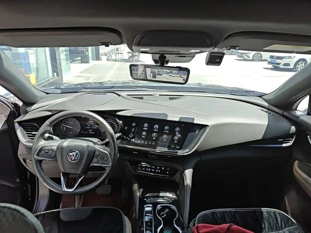 Buick Envision Plus — миниатюра 10