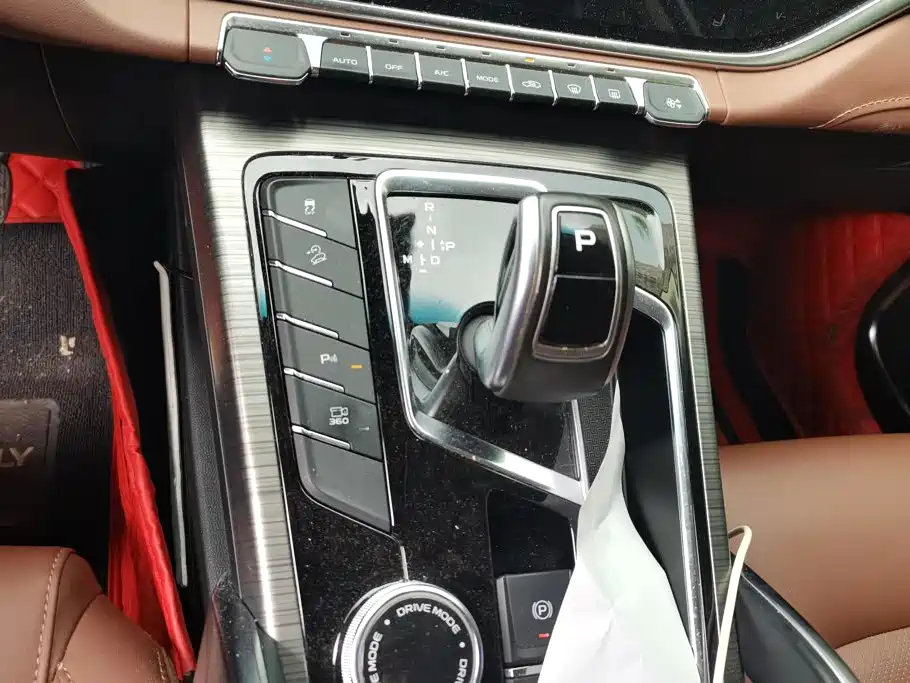 Geely Boyue — миниатюра 16