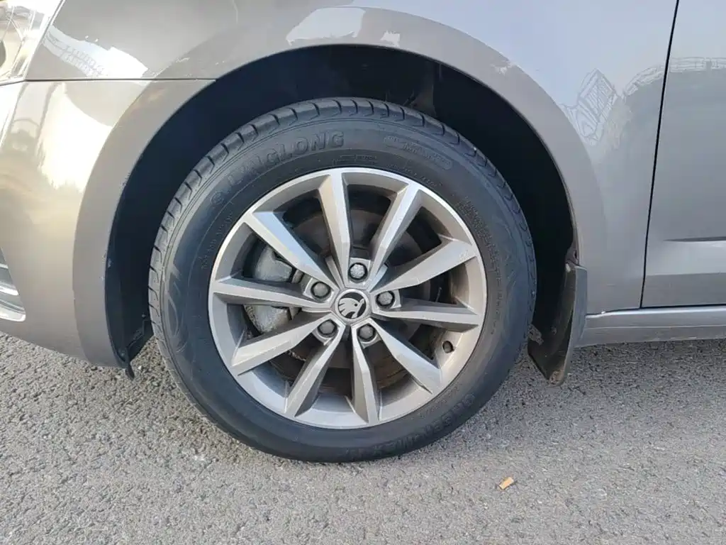 Skoda Octavia — миниатюра 25