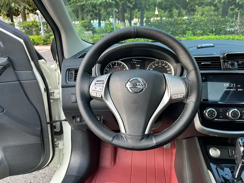 Nissan Tiida — миниатюра 32