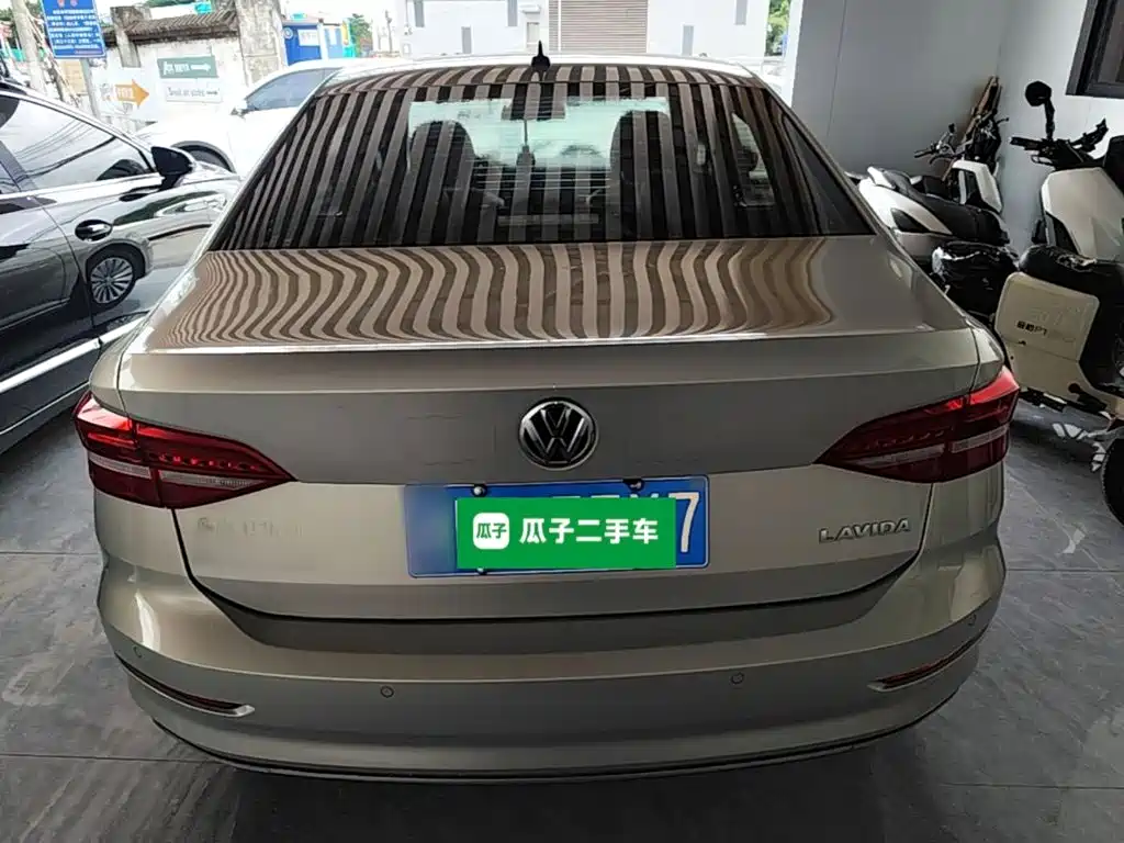 Volkswagen Lavida — миниатюра 6