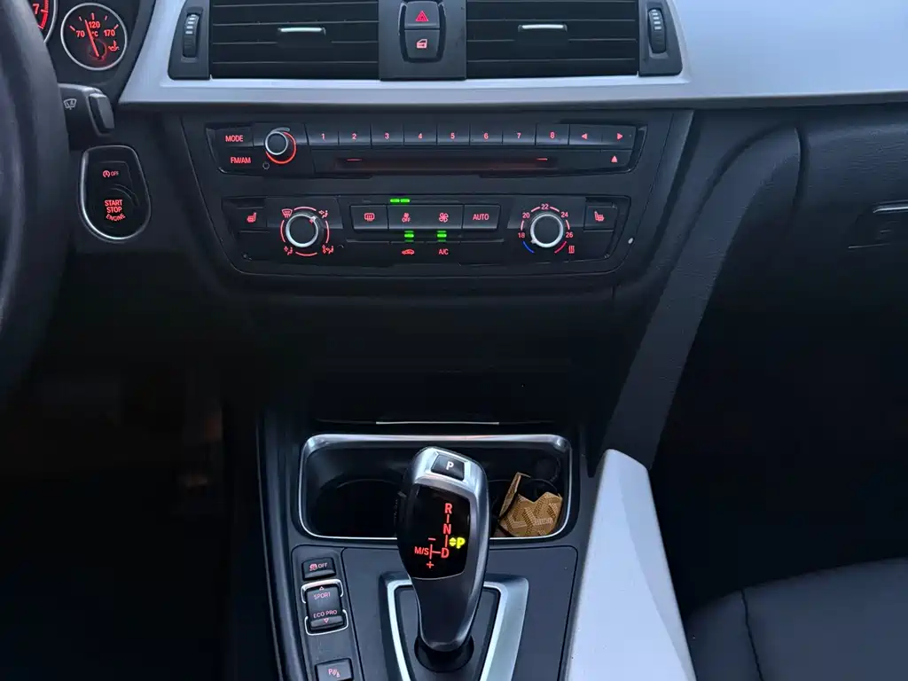 BMW 3 Series — миниатюра 11