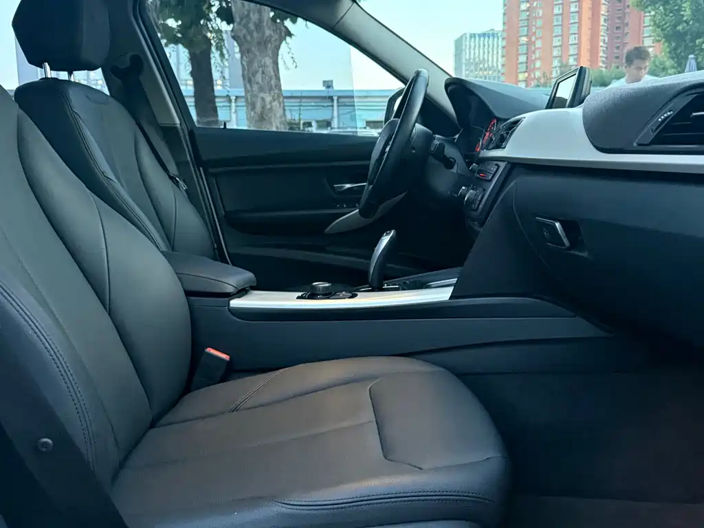 BMW 3 Series — миниатюра 15