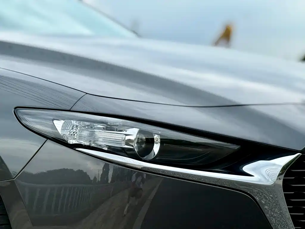 Mazda 3 Axela — миниатюра 10