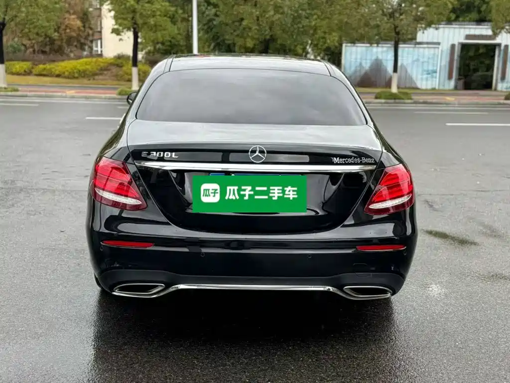 Mercedes-Benz E-Class — миниатюра 4