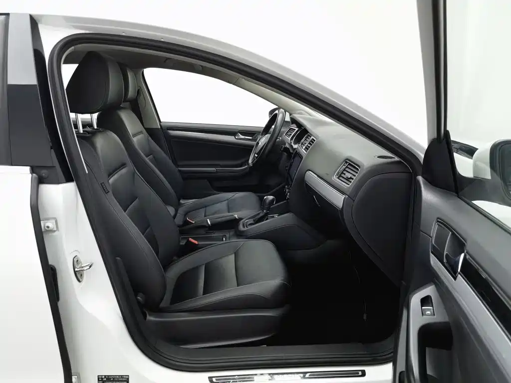 Volkswagen Sagitar — миниатюра 23