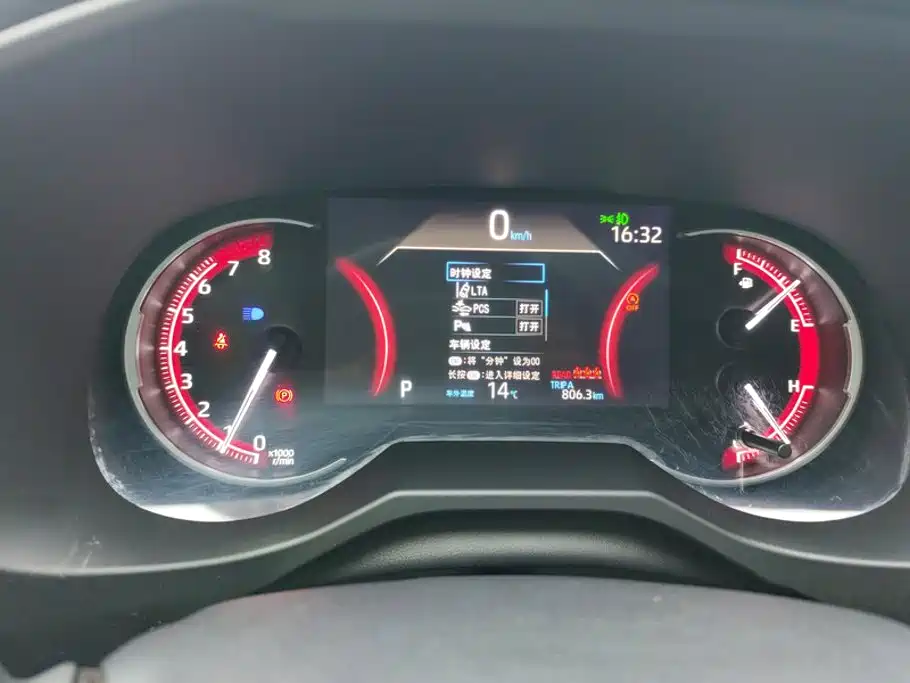Toyota RAV4 — миниатюра 14