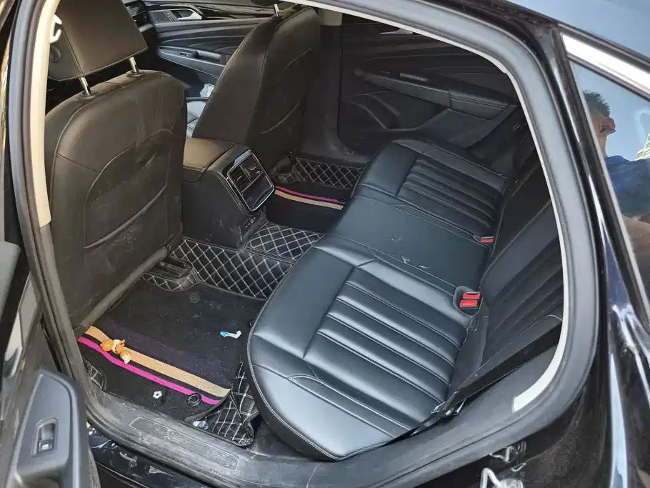 Volkswagen Passat — миниатюра 11