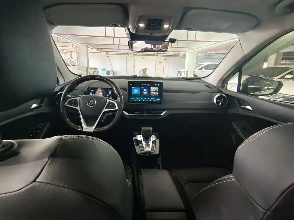 BYD Yuan EV — миниатюра 7