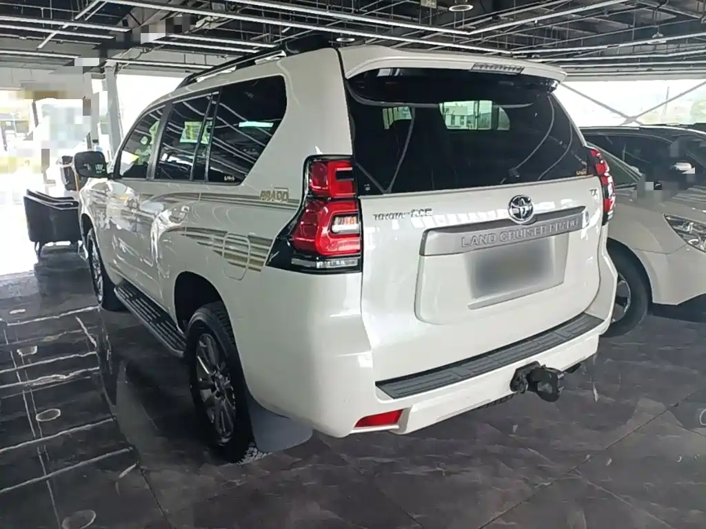 Toyota Prado — миниатюра 5