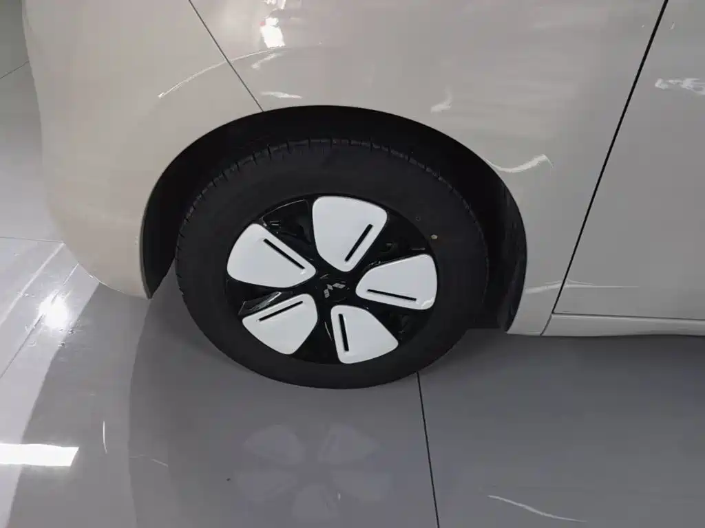Wuling MINIEV — миниатюра 23