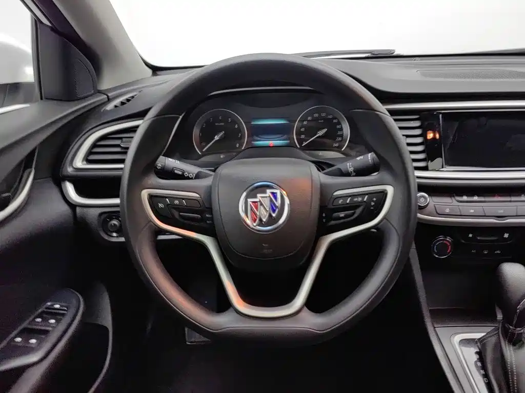 Buick Excelle — миниатюра 11