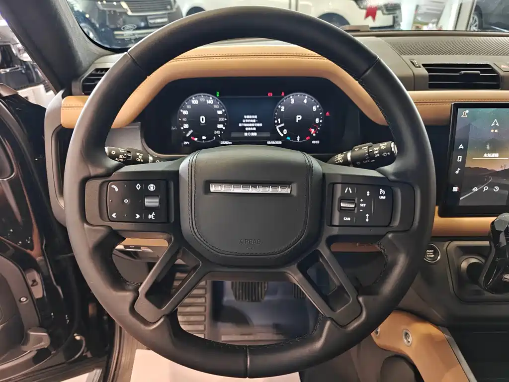 Land Rover Defender — миниатюра 8