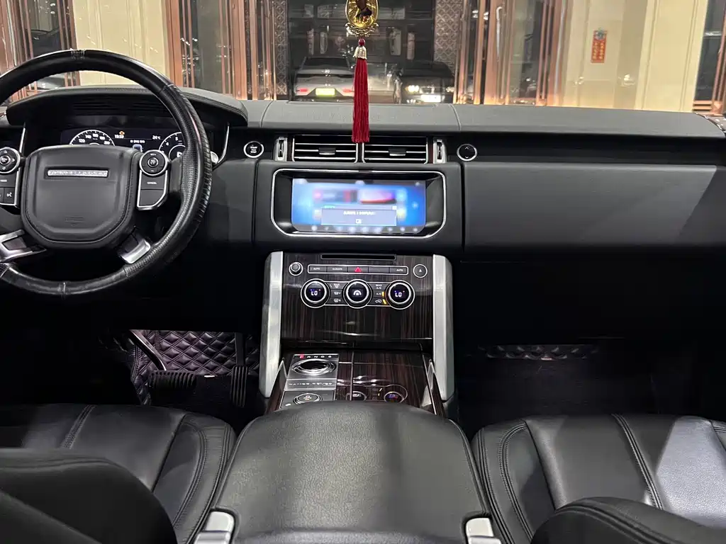 Land Rover Range Rover — миниатюра 18