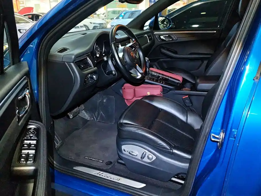 Porsche Macan — миниатюра 9