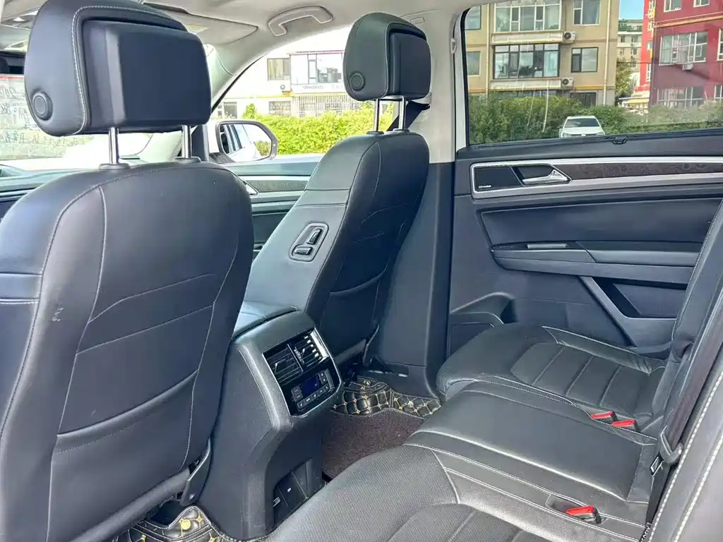 Volkswagen Teramont — миниатюра 7