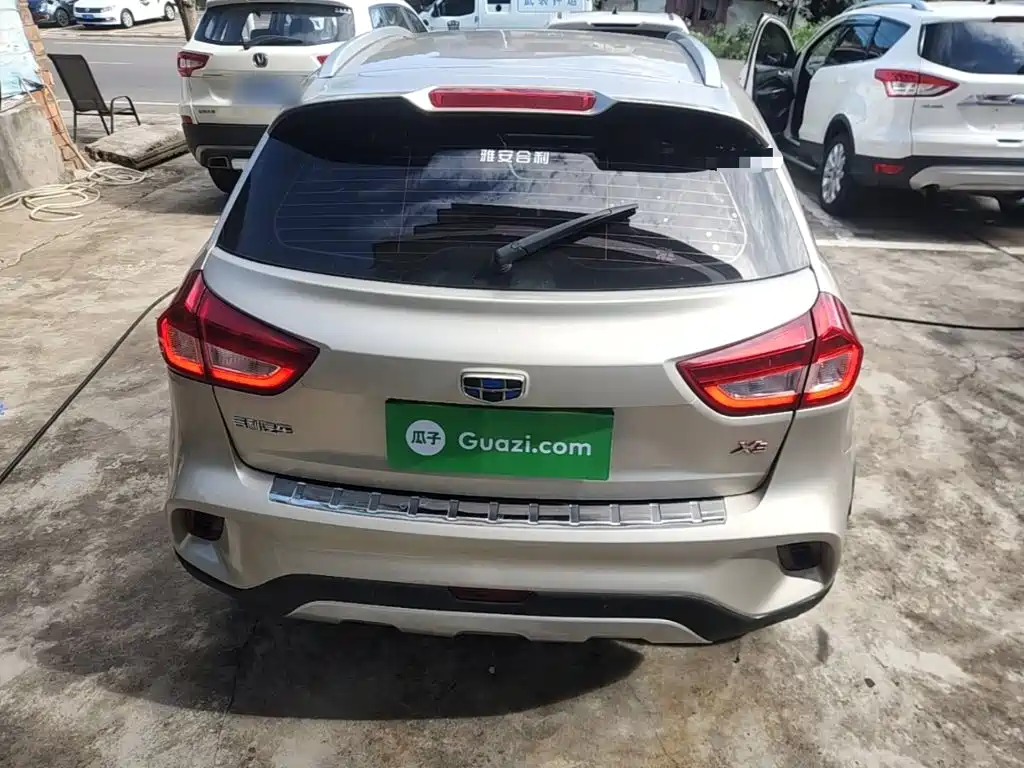 Geely Vision X3 — миниатюра 6