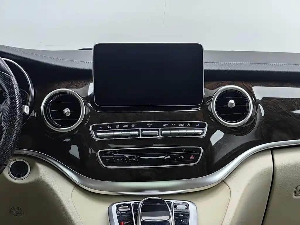 Mercedes-Benz V-Class — миниатюра 12