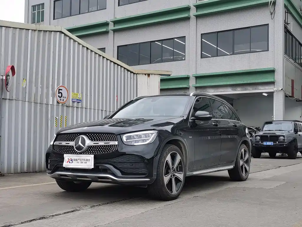 Mercedes-Benz GLC 2023