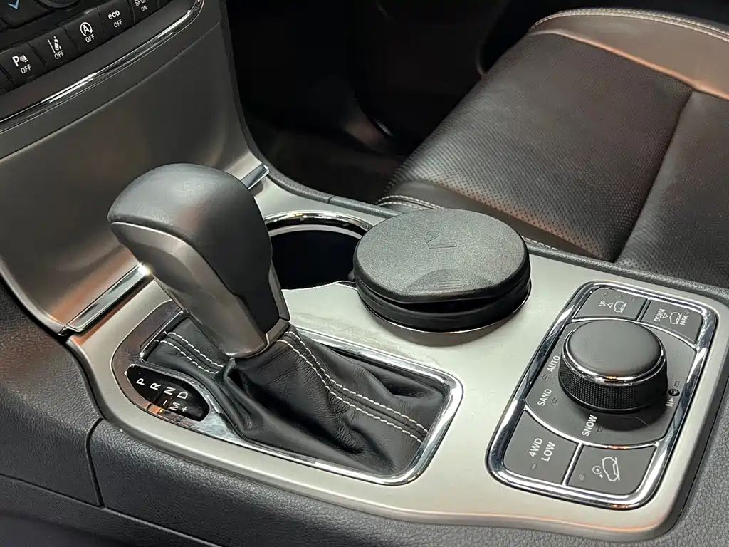 Jeep Grand Cherokee (Import) — миниатюра 12