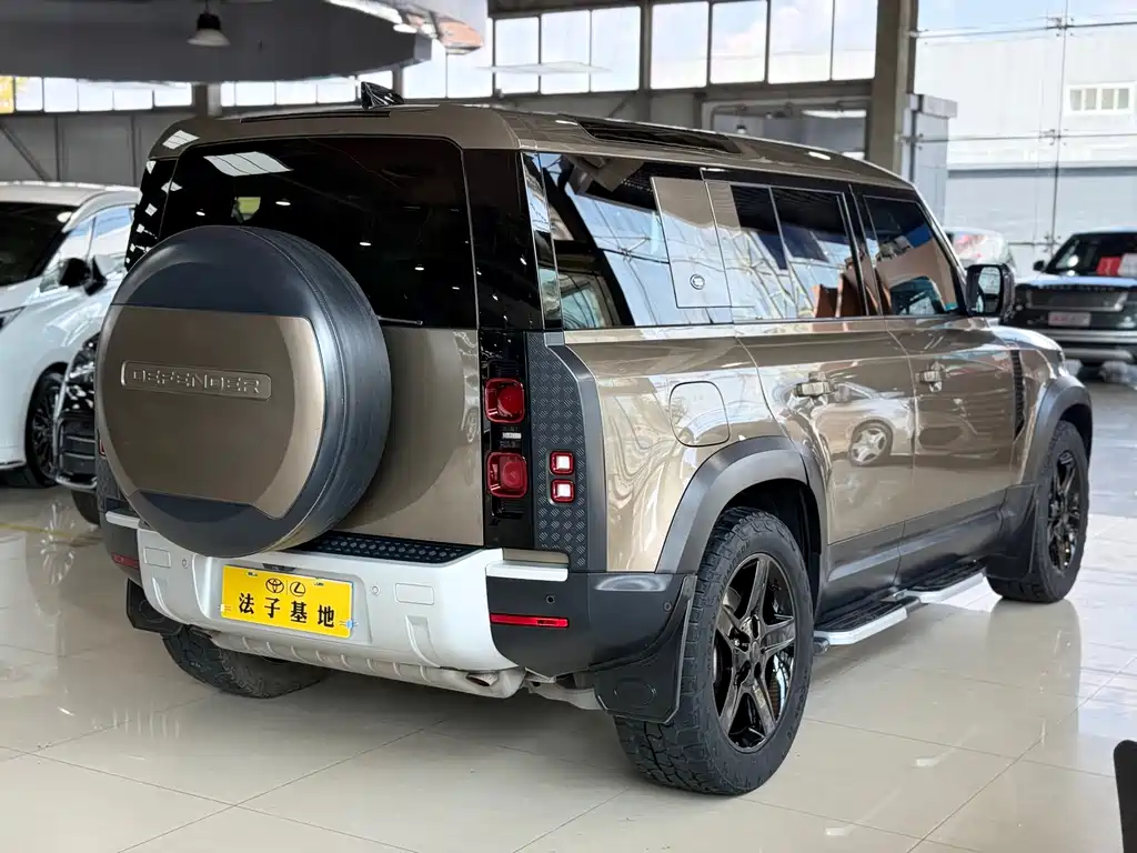 Land Rover Defender — миниатюра 22