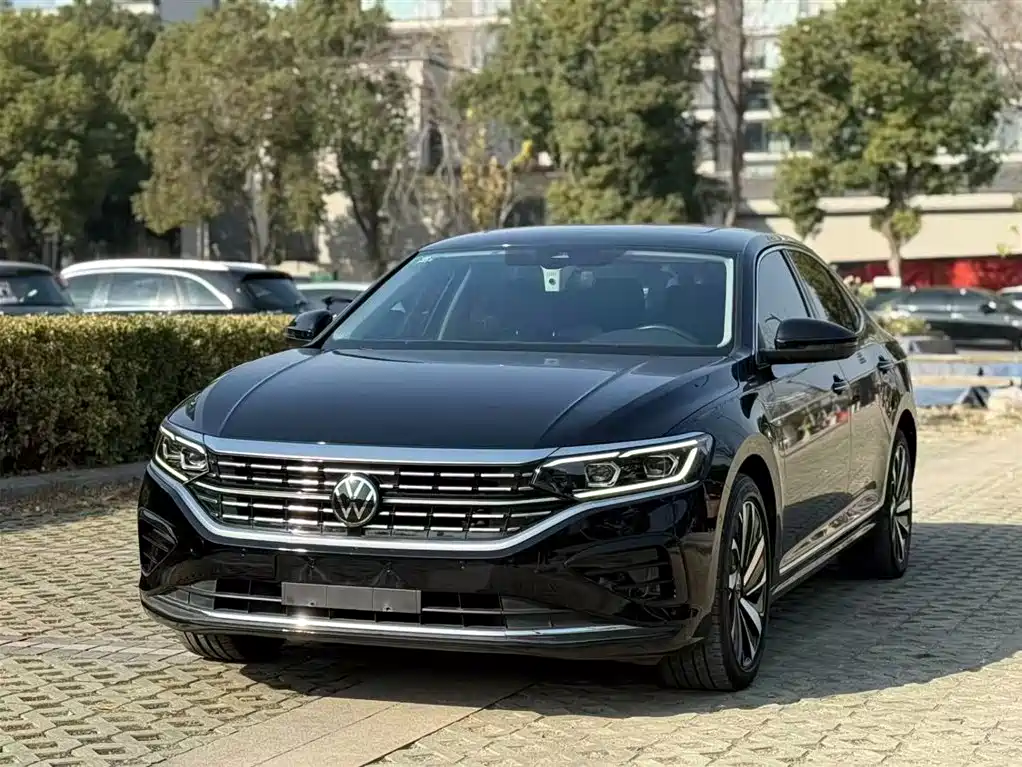 Volkswagen Passat 2022