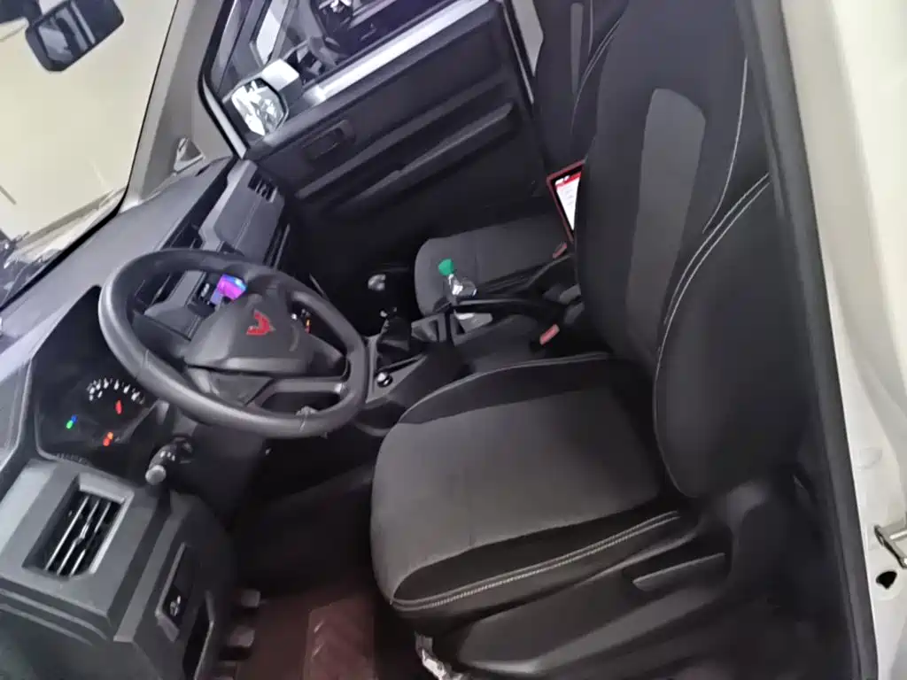Wuling Hongguang PLUS — миниатюра 15