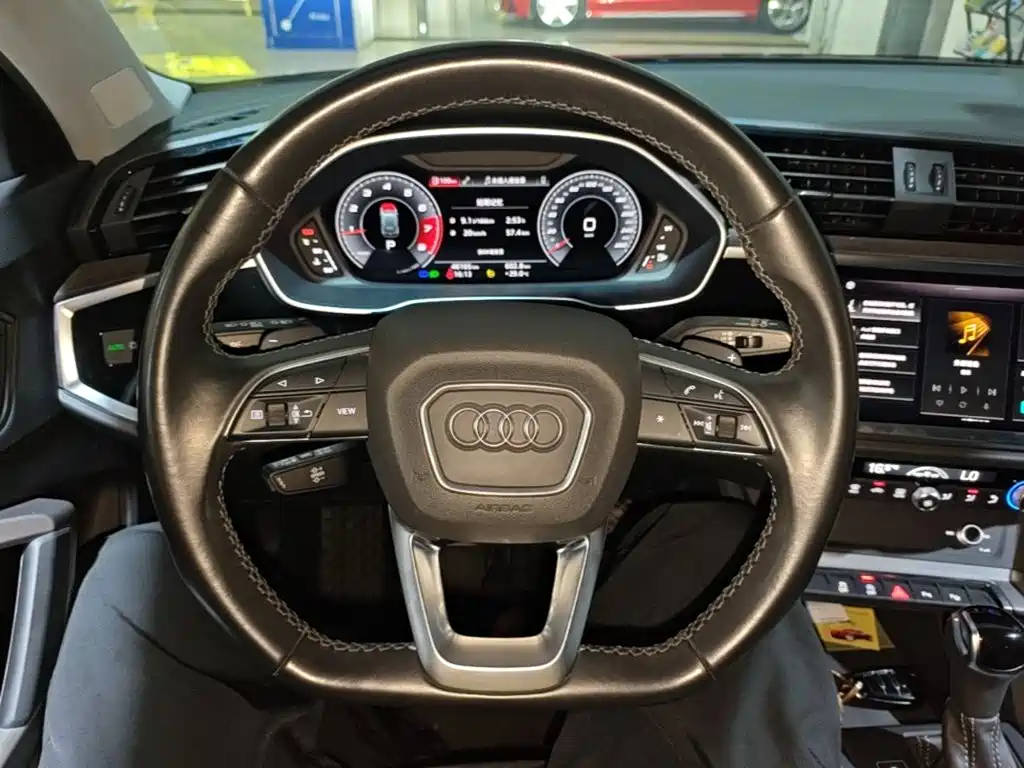 Audi Q3 — миниатюра 11