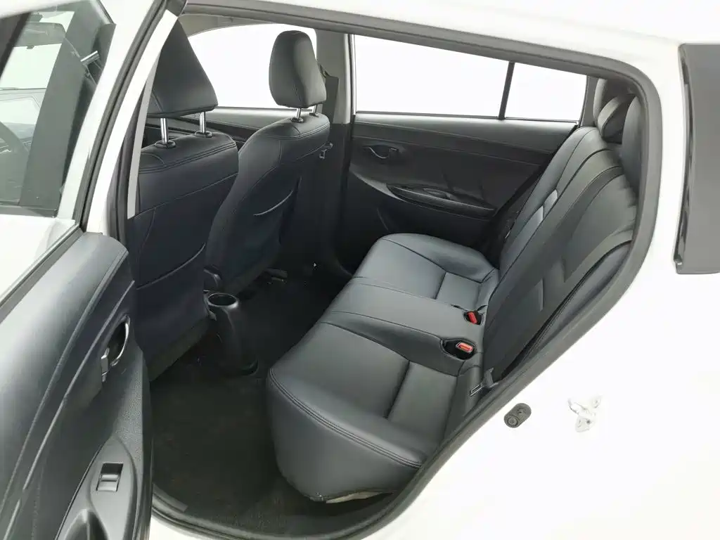 Toyota Vios FS — миниатюра 15