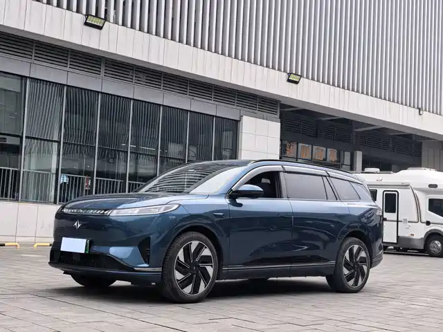 DONGFENG EΠ008 2025