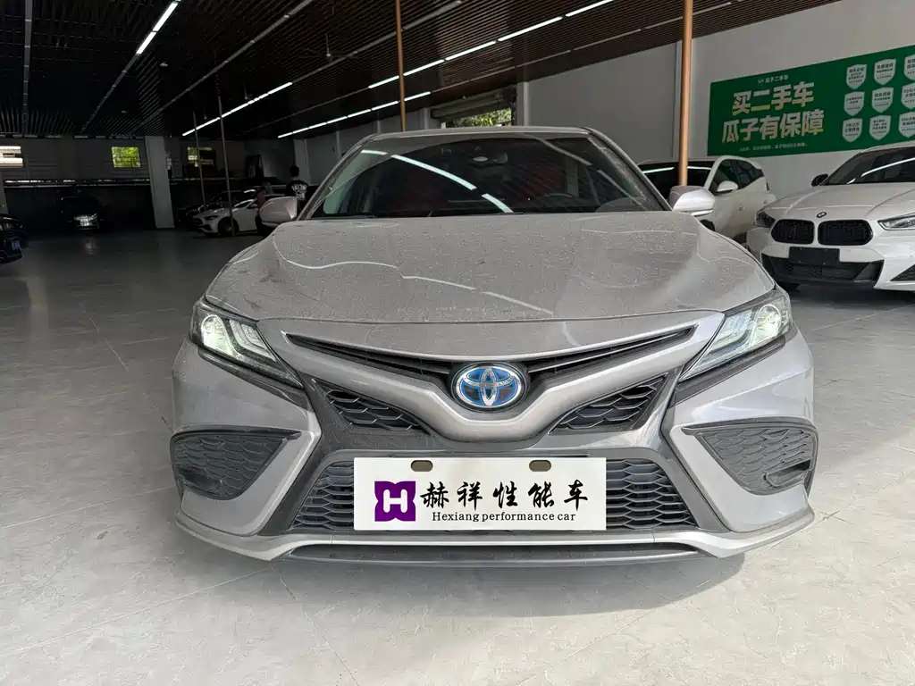 Toyota Camry 2023 2.5HS