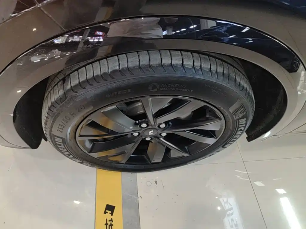Li Auto Li L7 — миниатюра 23