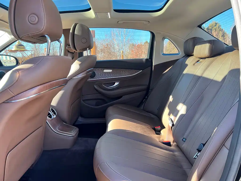 MERCEDES-BENZ E CLASS