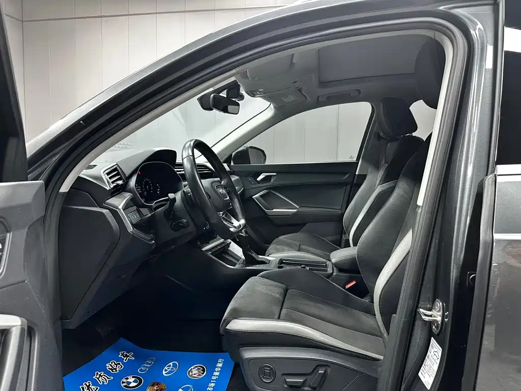Audi Q3 — миниатюра 10
