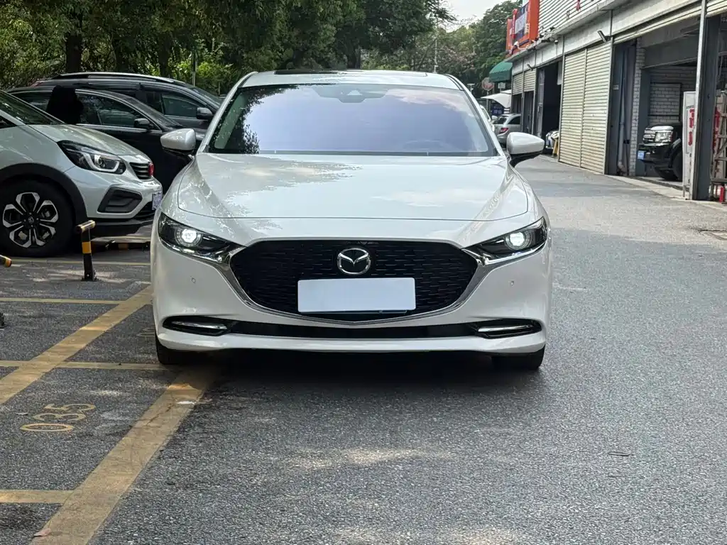Mazda 3 Axela — миниатюра 4