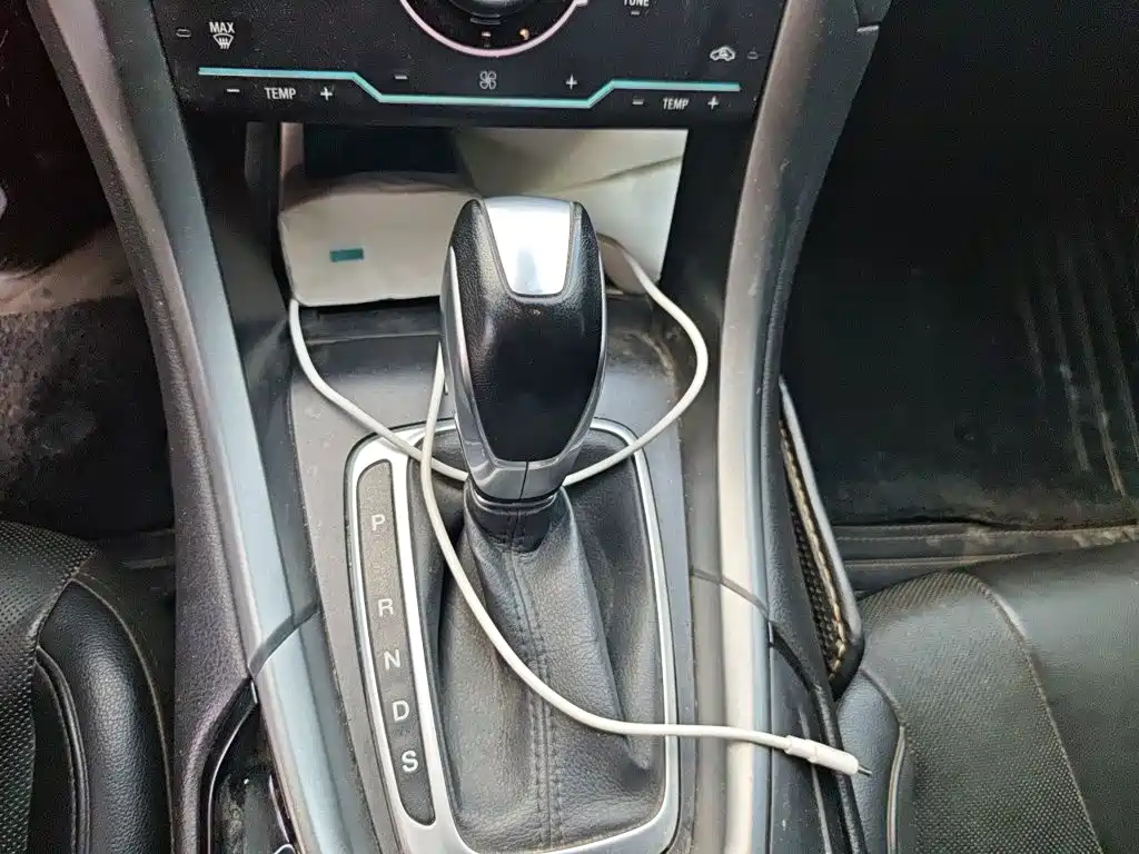 Ford Mondeo — миниатюра 15
